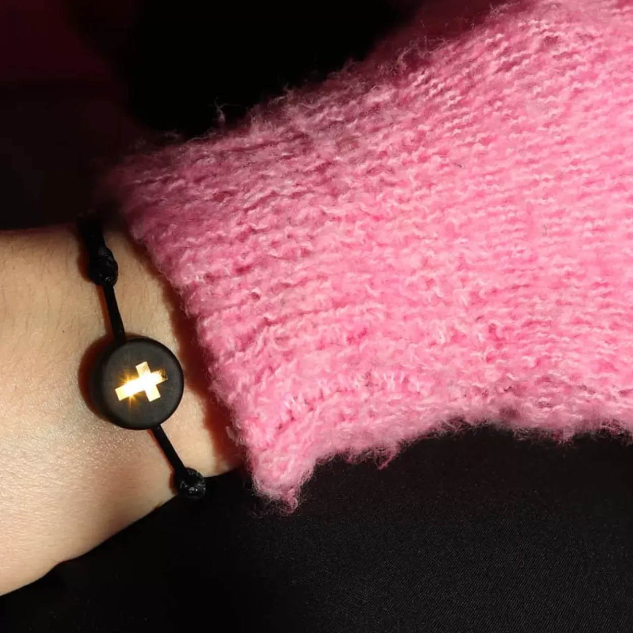 Clearance Michaël Vessière Bracelet Croix Chretienne Sur Cordon