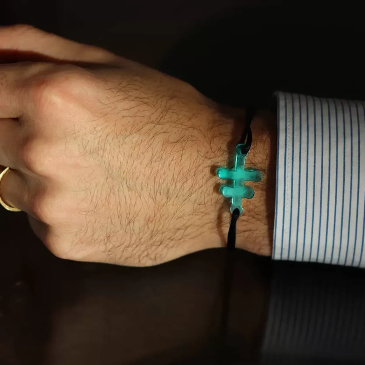 Outlet Michaël Vessière Bracelet Croix De Lorraine Turquoise Pate De Verre