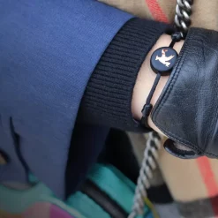 Clearance Michaël Vessière Bracelet Graoully De Metz Rouge Sur Cordon